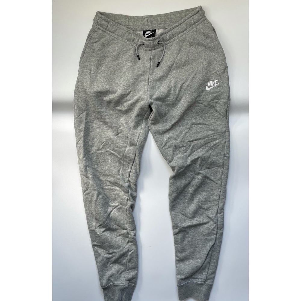 Nike Sportswear Essential Women’s Fleece Jogger